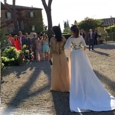 Hochzeitskleid Bateau Stickerei Romantisches Halbarm Brautkleid Twa4832